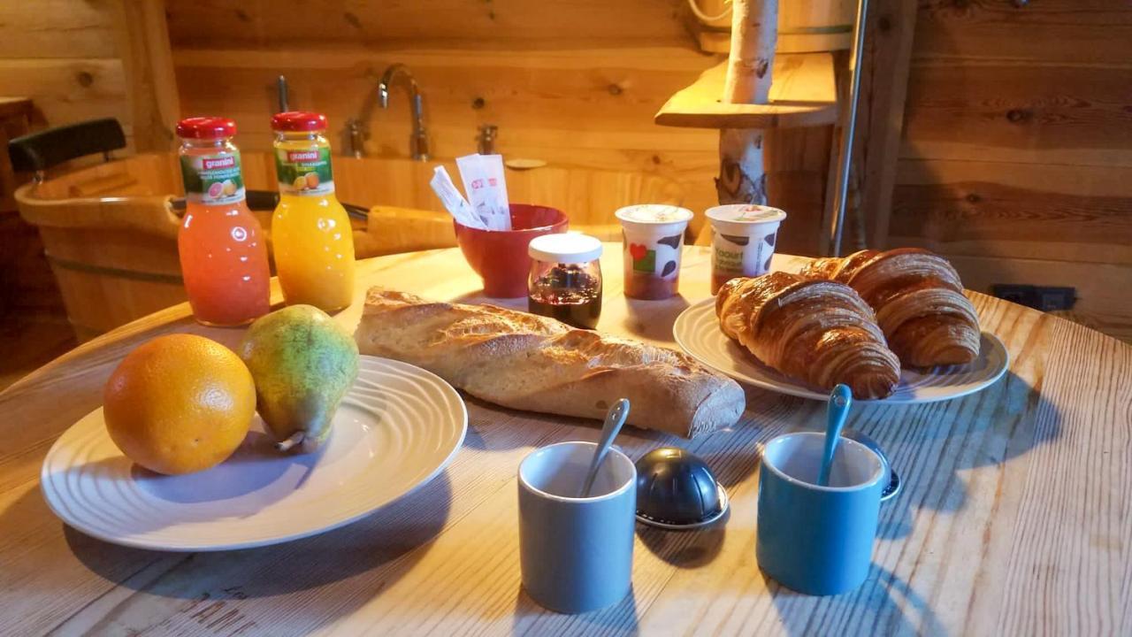 Cabane Lodge Domaine Du Lac Chambon Murol Eksteriør billede