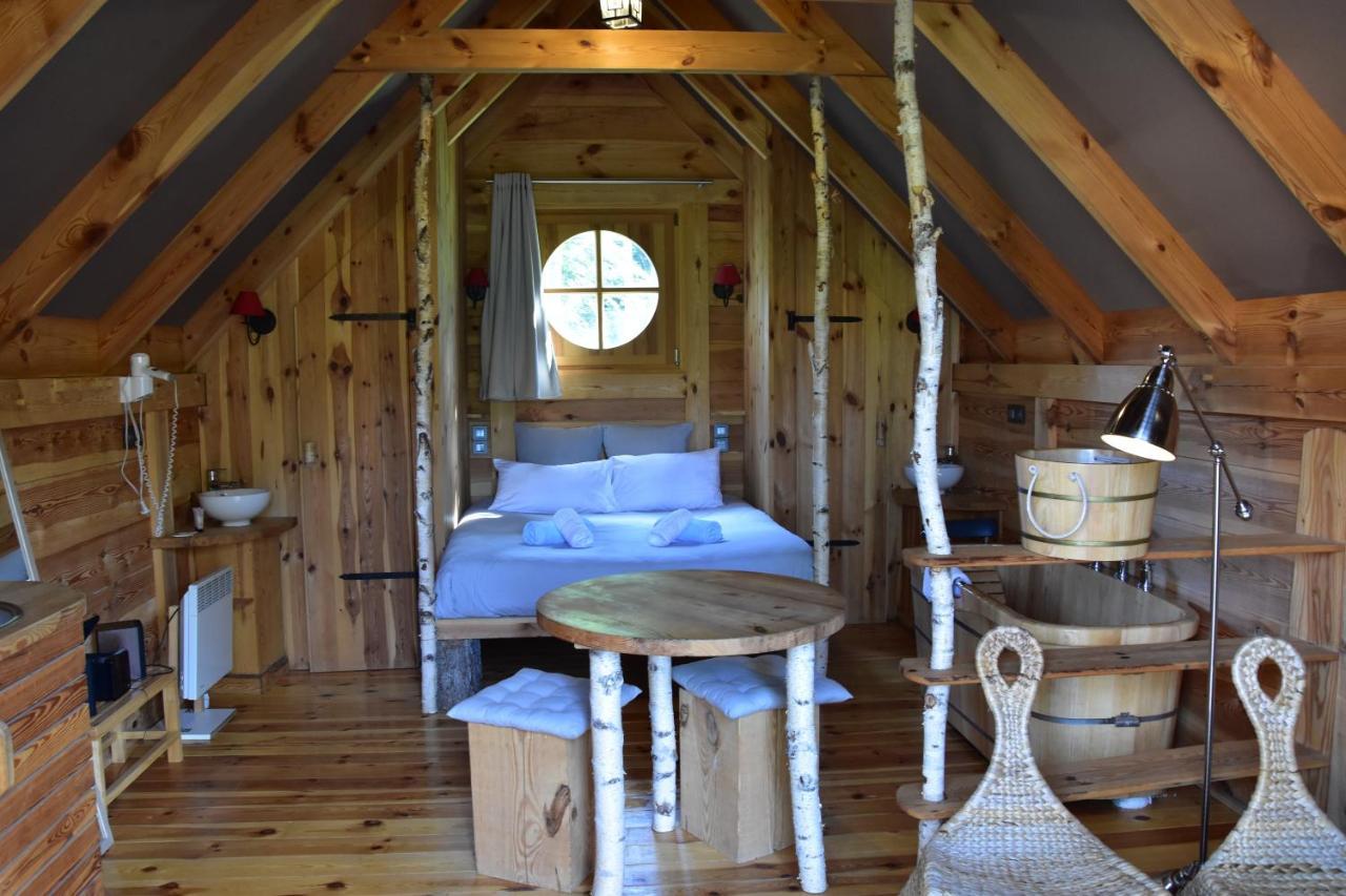 Cabane Lodge Domaine Du Lac Chambon Murol Eksteriør billede